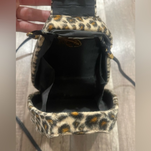 Feathered Head Coquette cheetah animal print pinup mini bag crossbody triangle - Picture 9 of 13